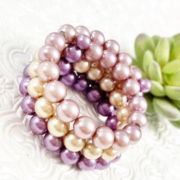 Mid-Century Vintage Purple Ombre 3-Strand Beaded Bracelet - Picture 3 of 6